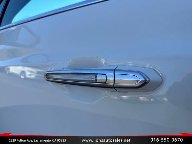 Used 2020 Cadillac XT5 Premium Luxury AWD/4WD image 14