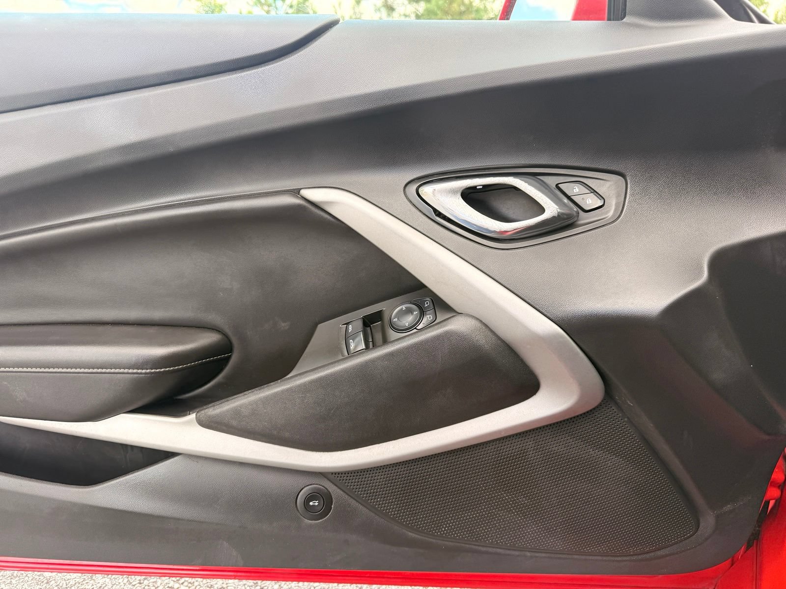 Used 2017 Chevrolet Camaro LT RWD image 41