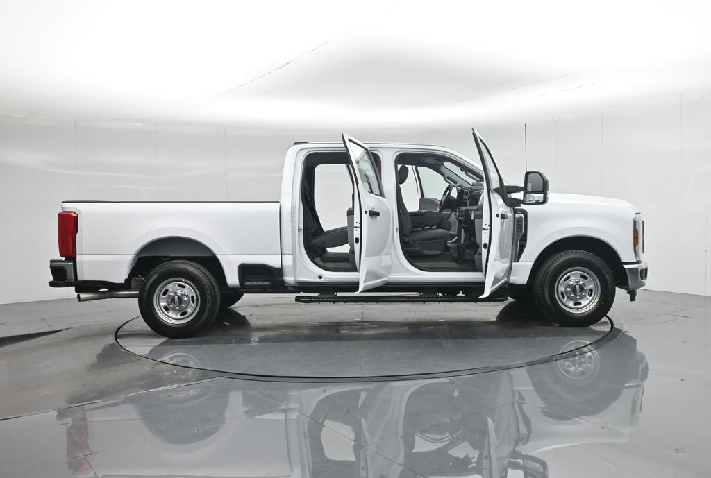 New 2026 Ford F250 XL w/ XL Chrome Package image 5