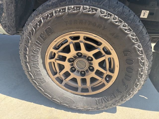 Used 2023 Toyota Tacoma Trail Edition w/ Trail Edition image 12