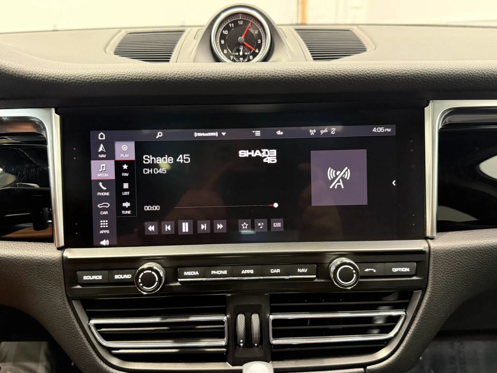 Used 2020 Porsche Macan AWD/4WD image 28