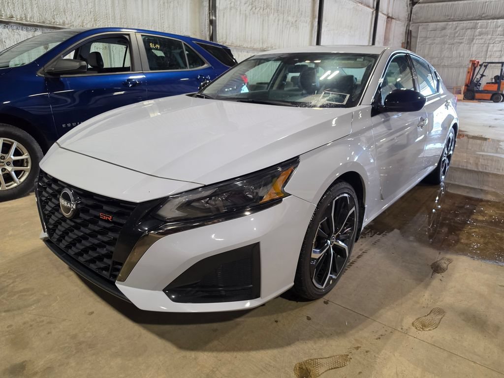 Used 2025 Nissan Altima 2.5 SR w/ SR Premium Package FWD video 1