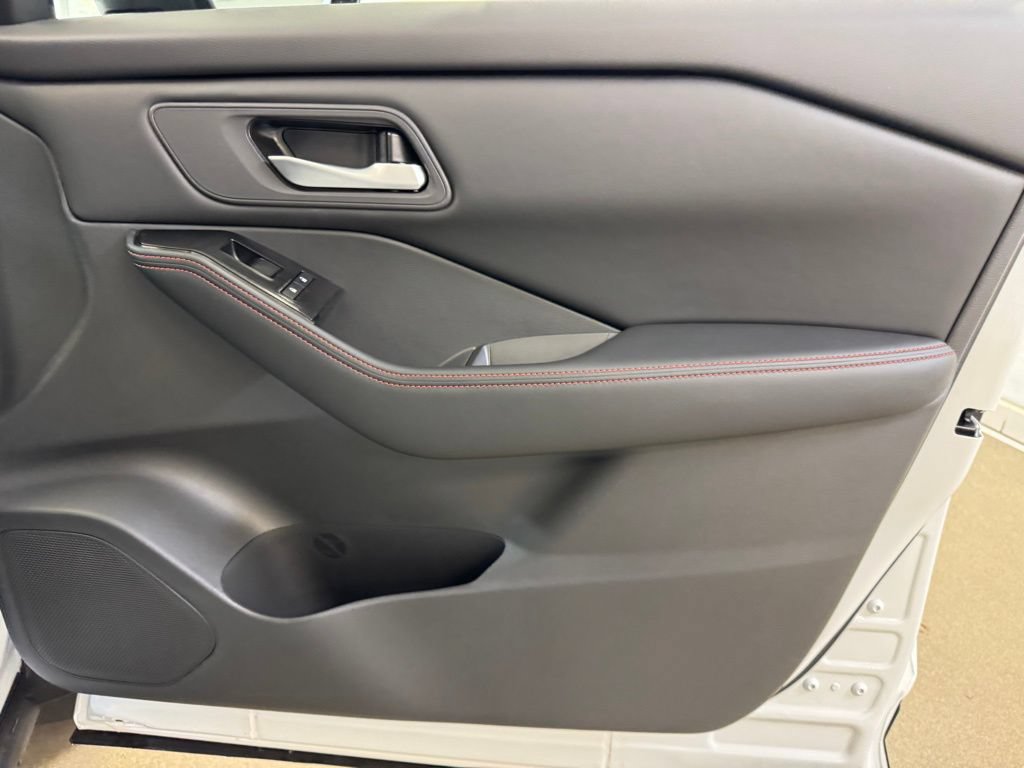 New 2026 Nissan Rogue SV AWD/4WD image 24