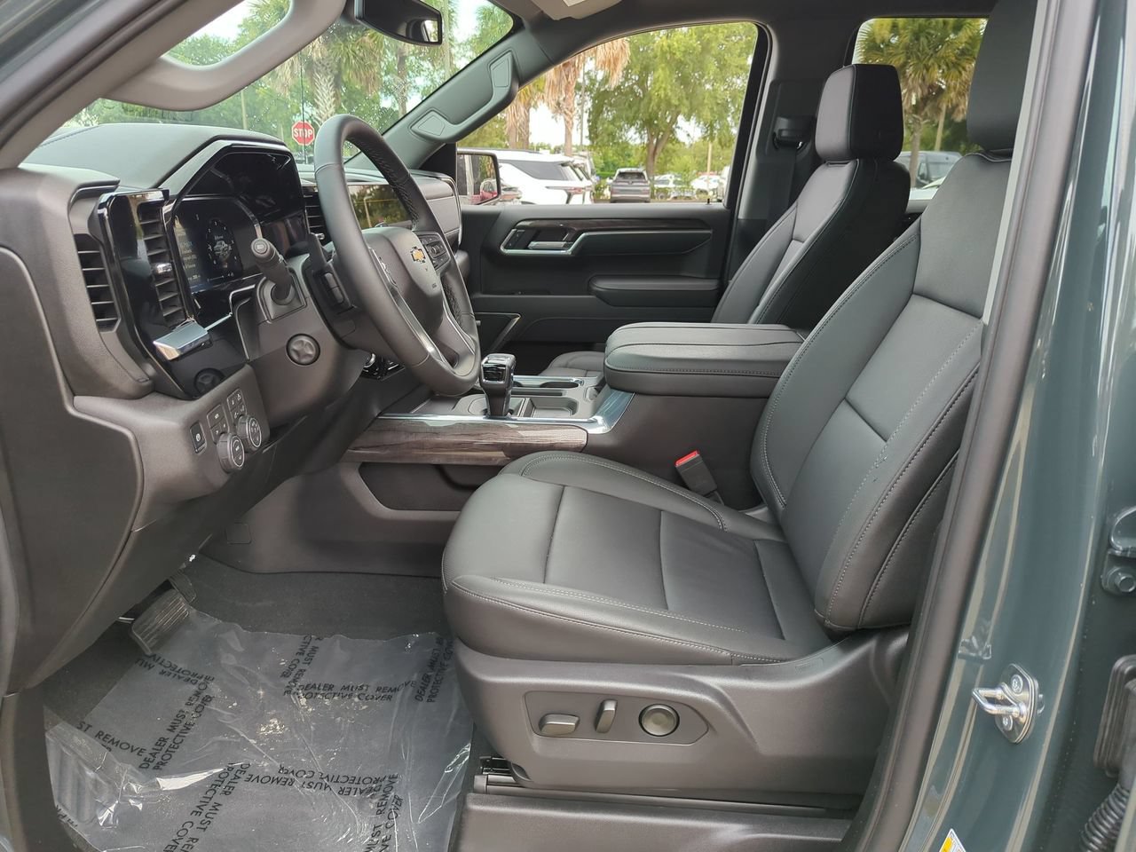 Certified 2026 Chevrolet Silverado 1500 LTZ w/ LTZ Convenience Package II AWD/4WD image 19