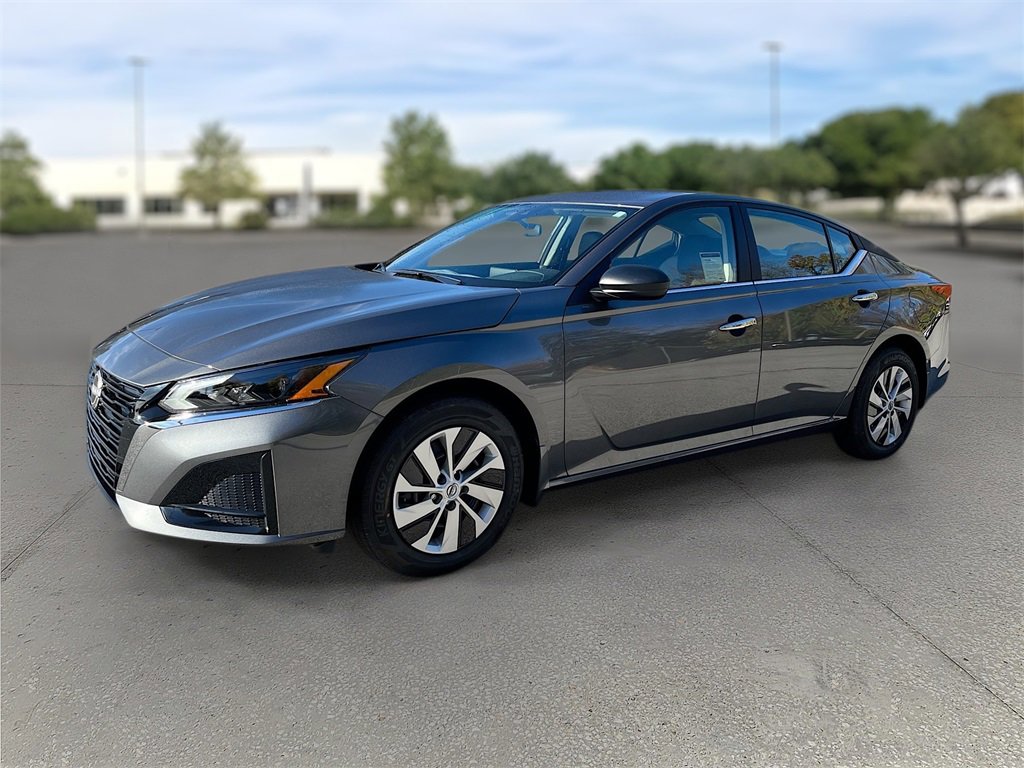 Certified 2025 Nissan Altima 2.5 S image 3