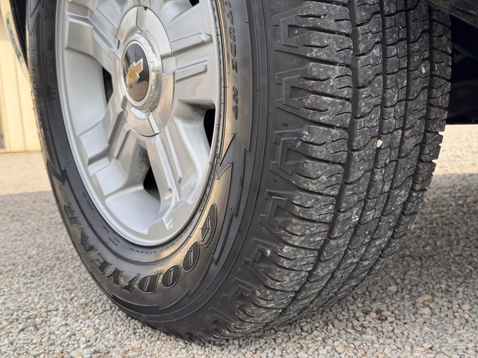 Used 2013 Chevrolet Avalanche LT AWD/4WD image 15