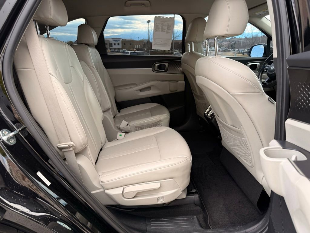 Used 2021 Kia Sorento S FWD image 29