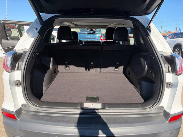 Used 2019 Jeep Cherokee Limited AWD/4WD image 12