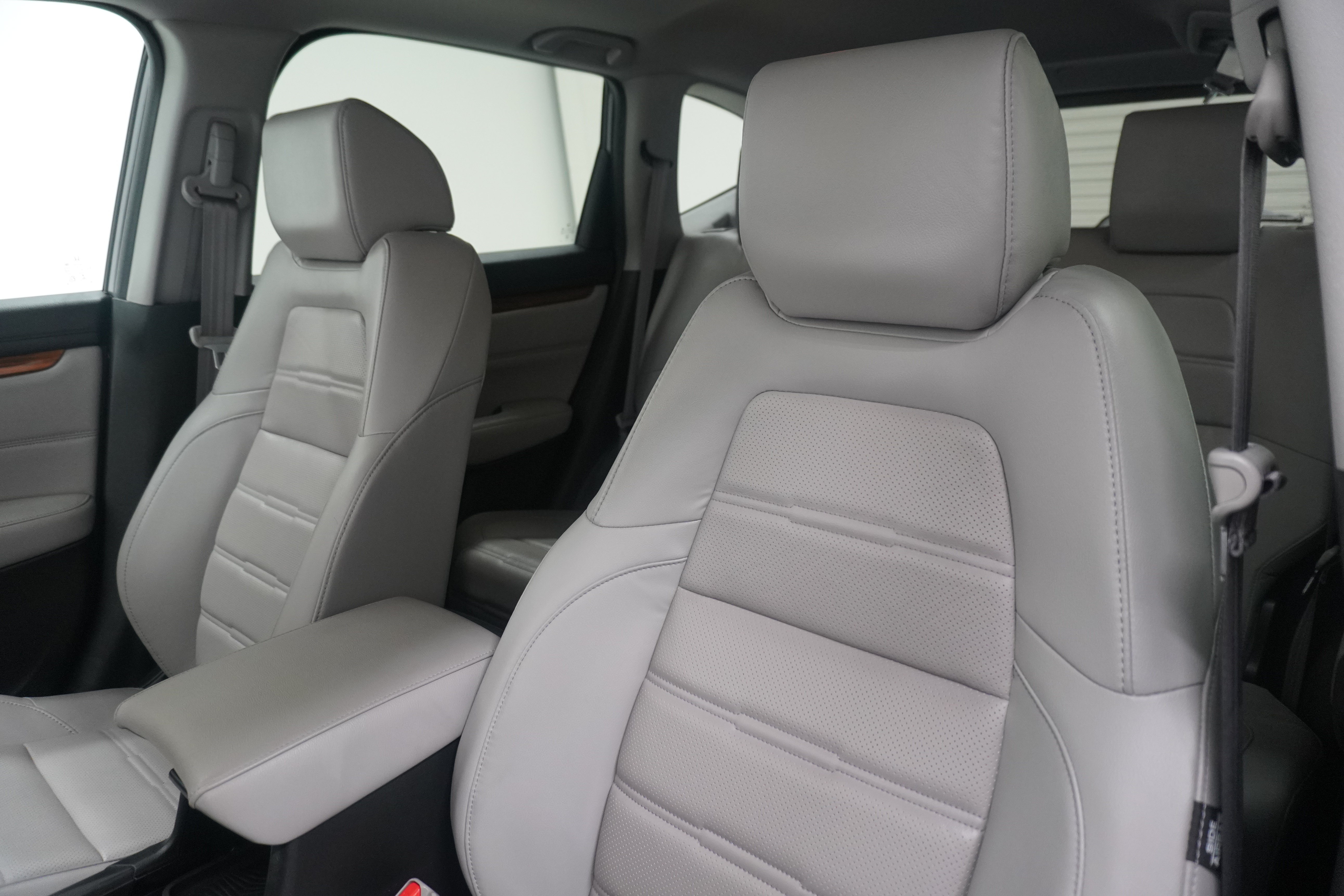 Used 2018 Honda CR-V Touring image 11