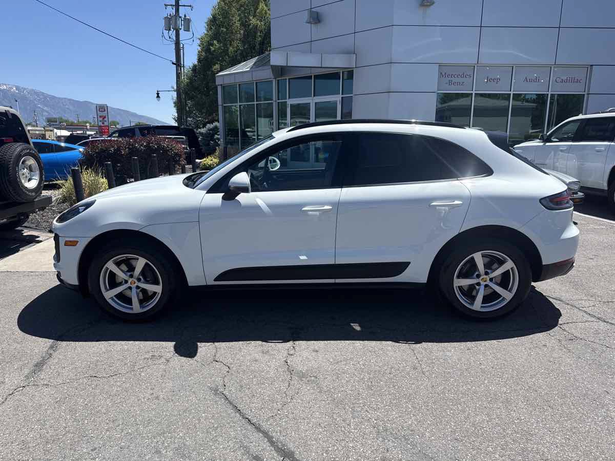 Used 2019 Porsche Macan AWD/4WD image 9