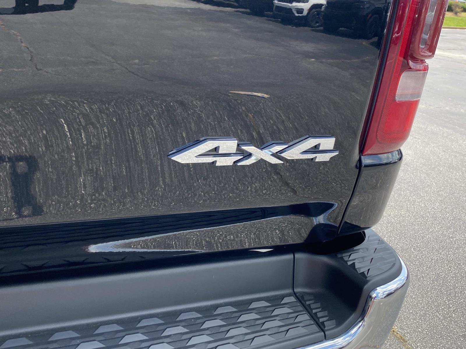 Used 2023 RAM 1500 Laramie AWD/4WD image 6