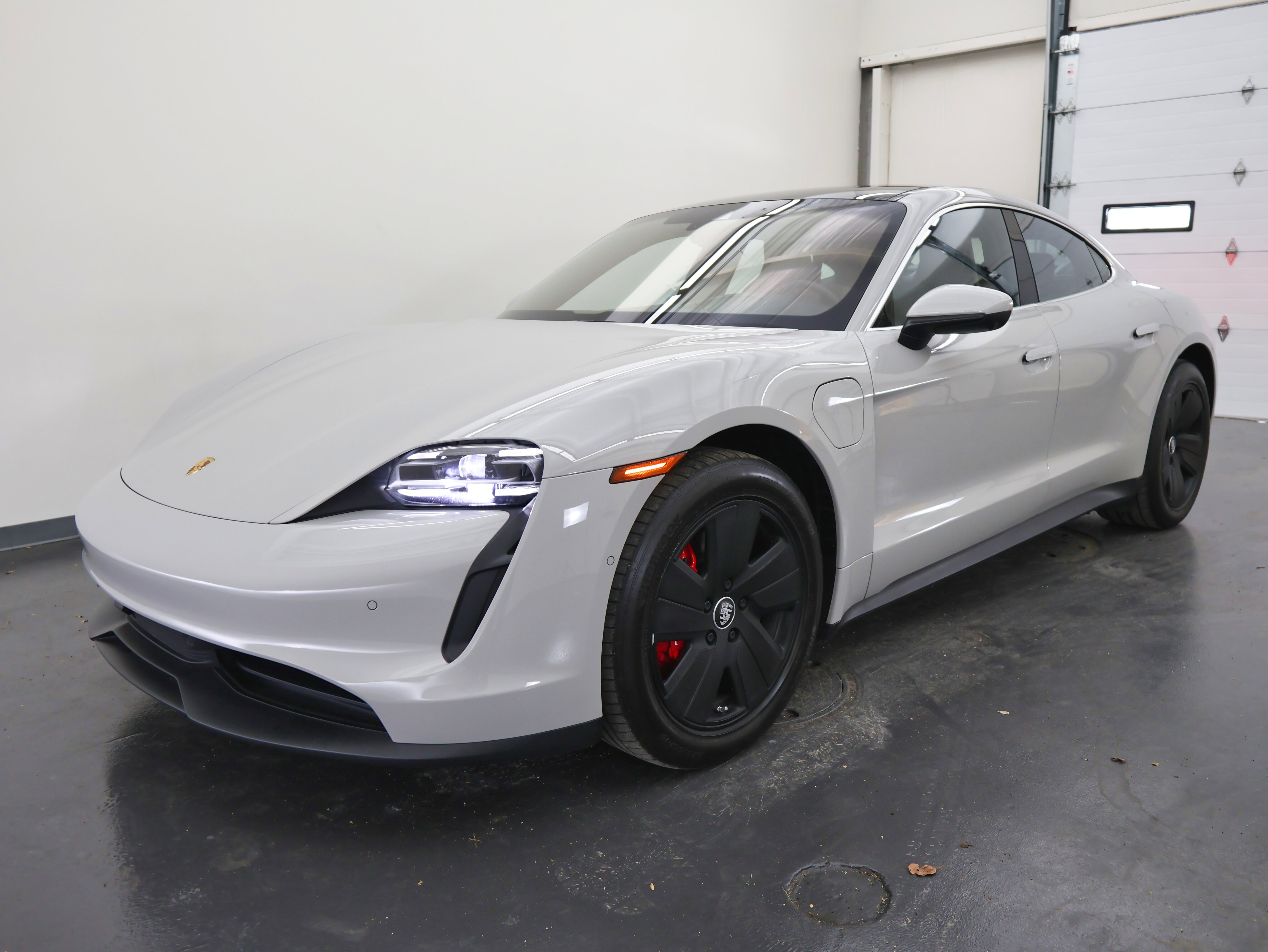 Used 2022 Porsche Taycan 4S image 7