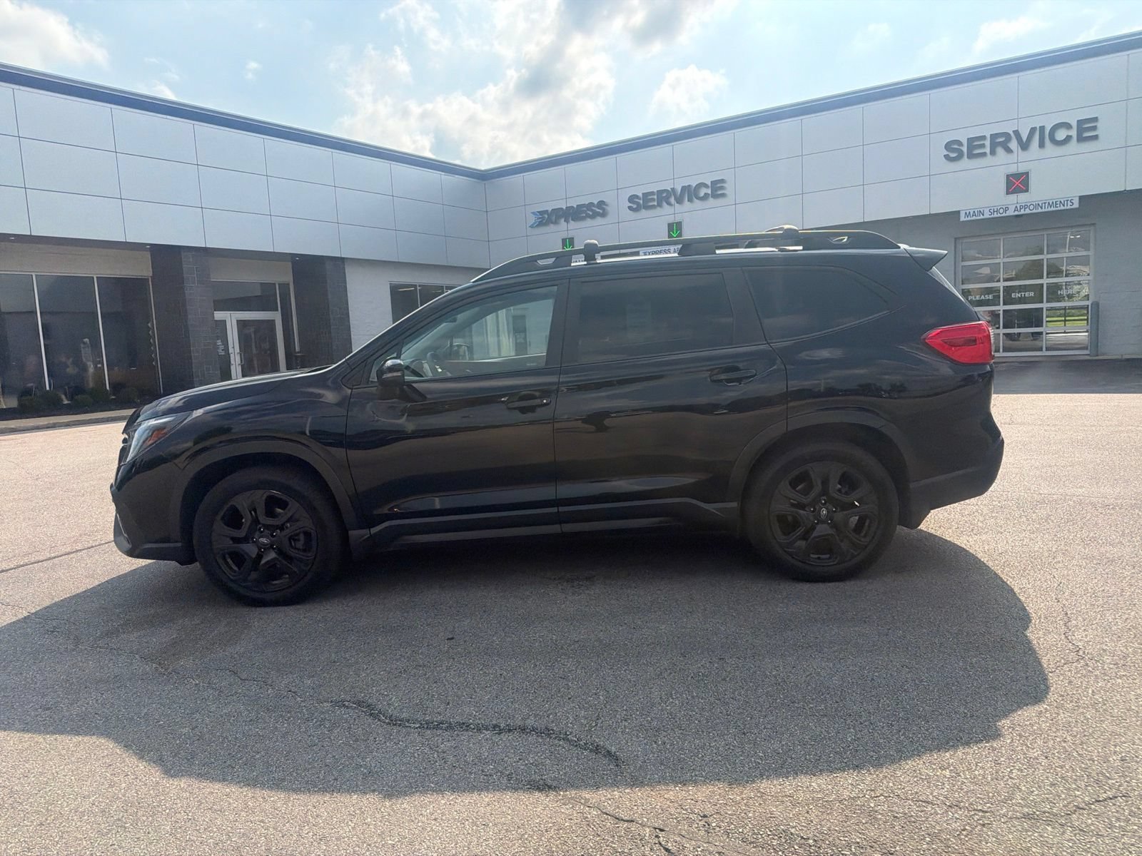 Used 2023 Subaru Ascent Onyx Edition AWD/4WD image 23