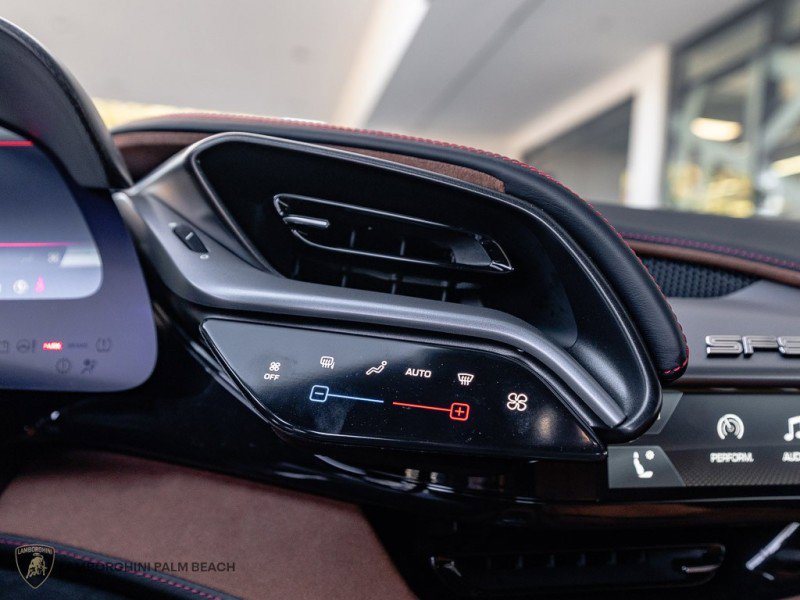 Used 2022 Ferrari SF90 Stradale image 15