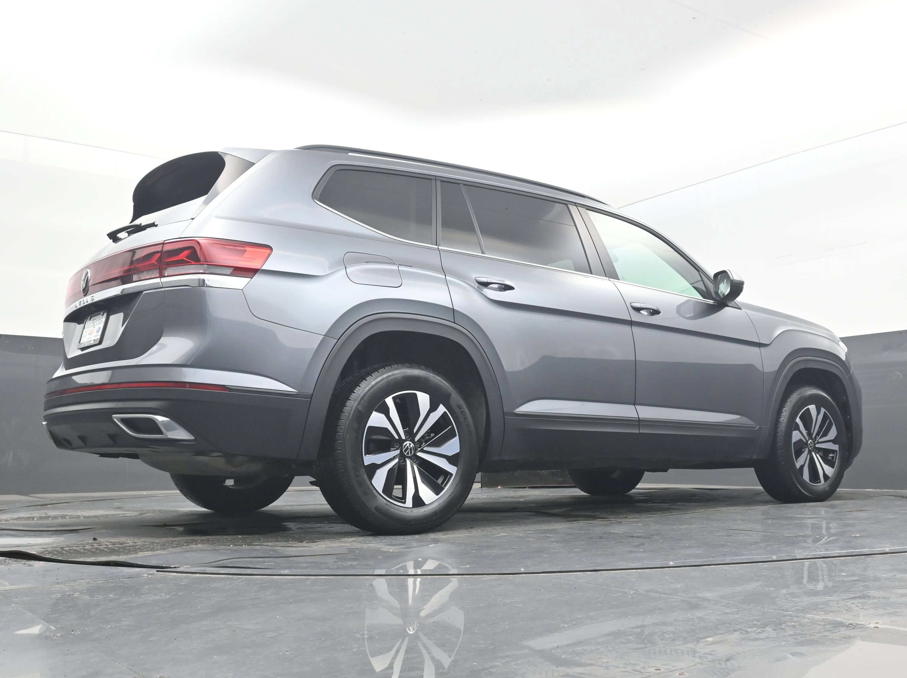 Used 2024 Volkswagen Atlas SE FWD image 44