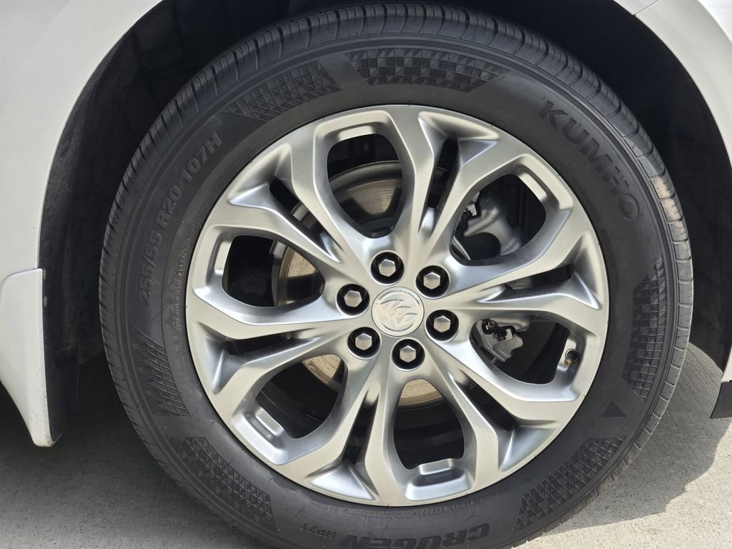 Used 2021 Buick Enclave Avenir w/ Avenir Technology Package AWD/4WD image 15