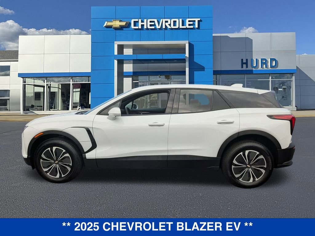 New 2025 Chevrolet Blazer EV LT image 7
