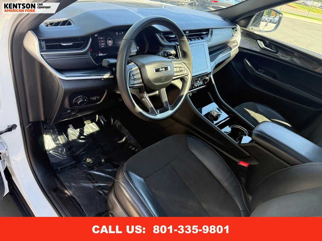 Used 2023 Jeep Grand Cherokee Altitude image 33