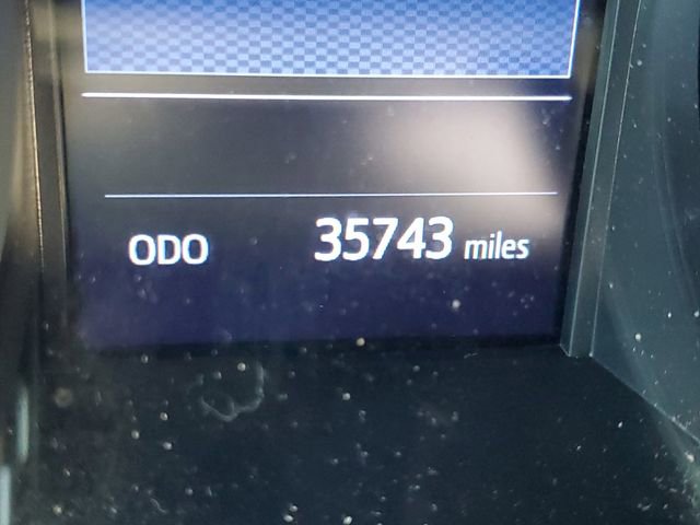 Used 2019 Toyota C-HR XLE image 24