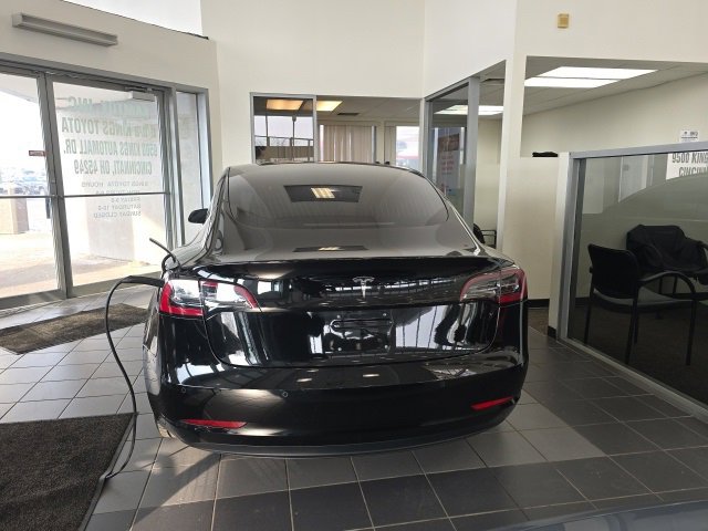 Used 2018 Tesla Model 3 Long Range image 5