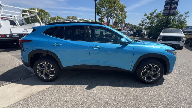 Used 2025 Chevrolet Trax LT w/ Driver Confidence Package image 9