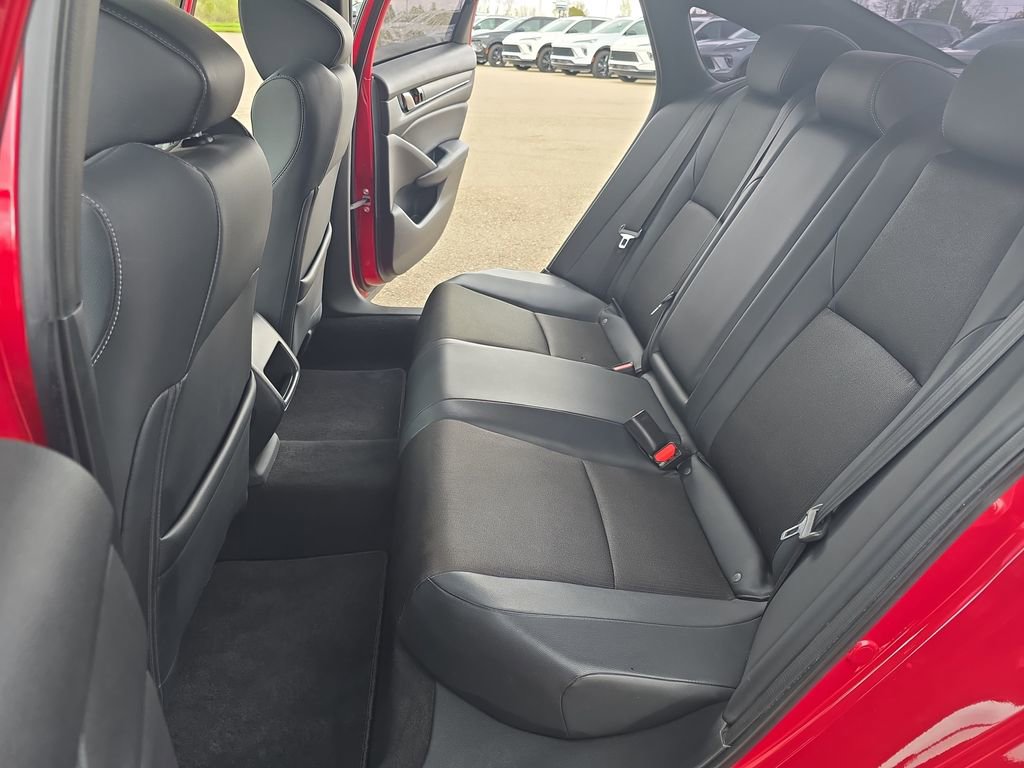 Used 2018 Honda Accord Sport image 13