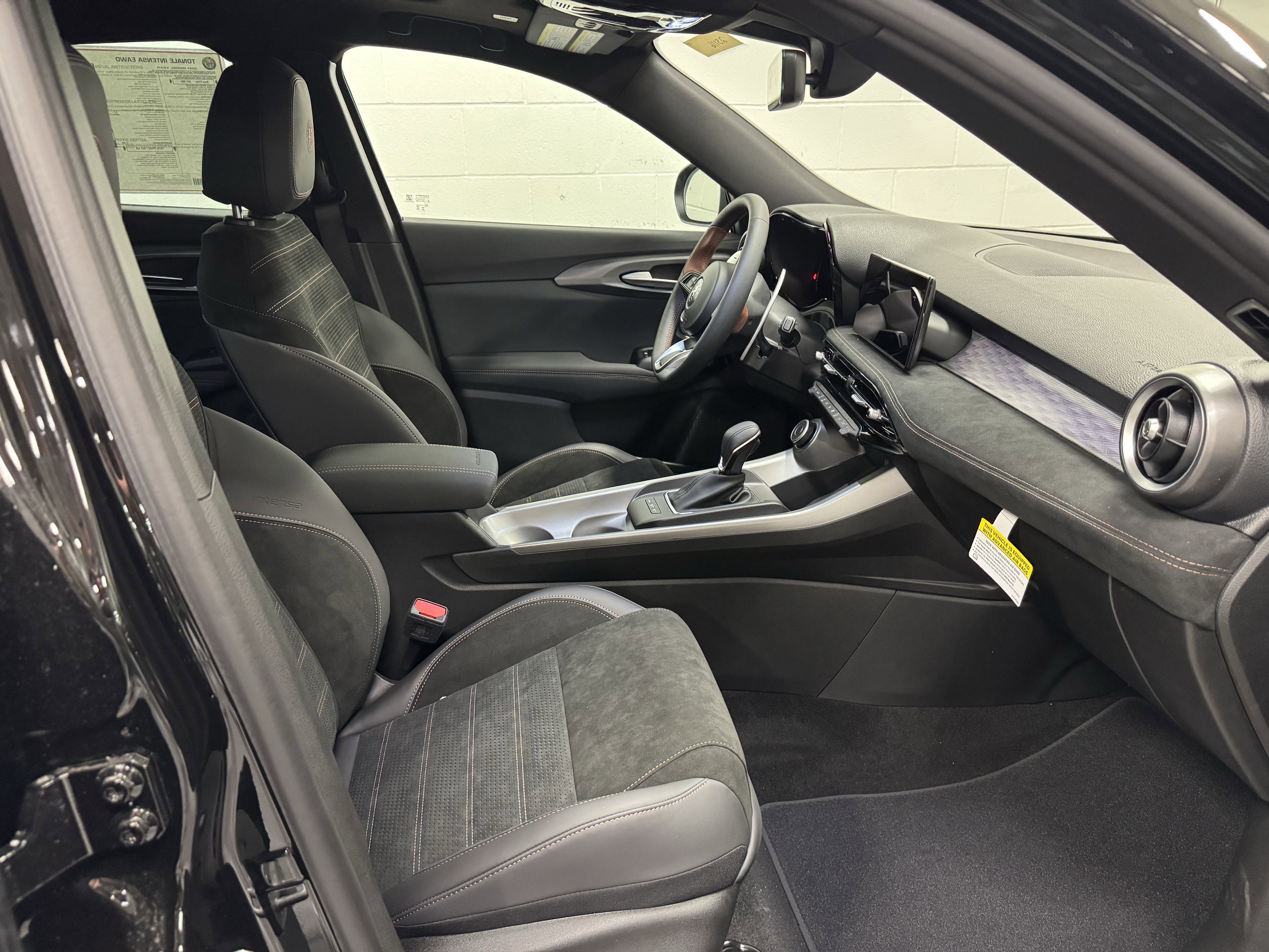 New 2025 Alfa Romeo Tonale image 10