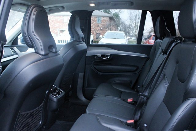 Used 2025 Volvo XC90 B5 Core image 26