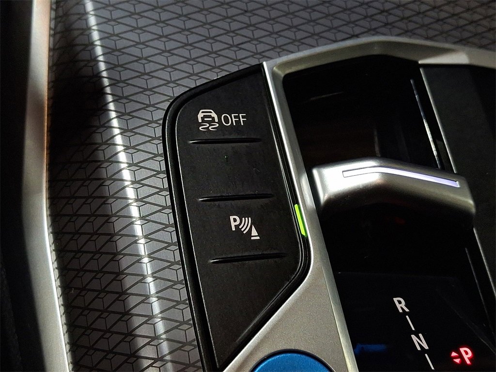 Used 2025 BMW i4 xDrive40i image 19