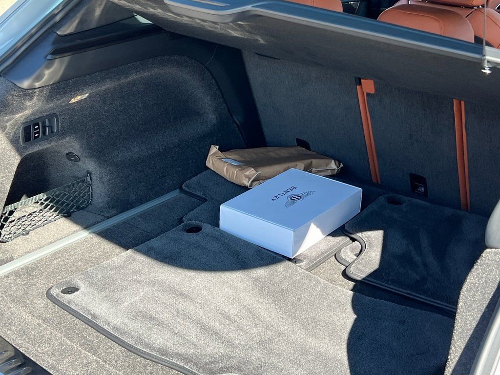 Certified 2025 Bentley Bentayga image 23