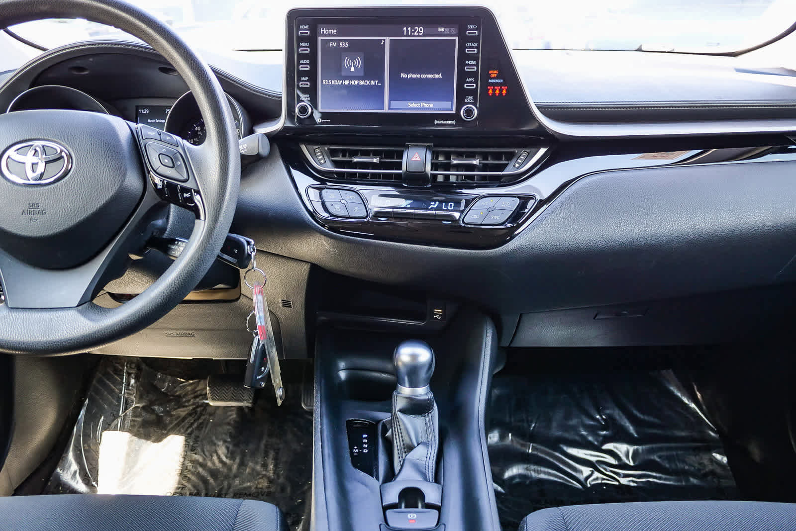 Used 2020 Toyota C-HR LE image 12