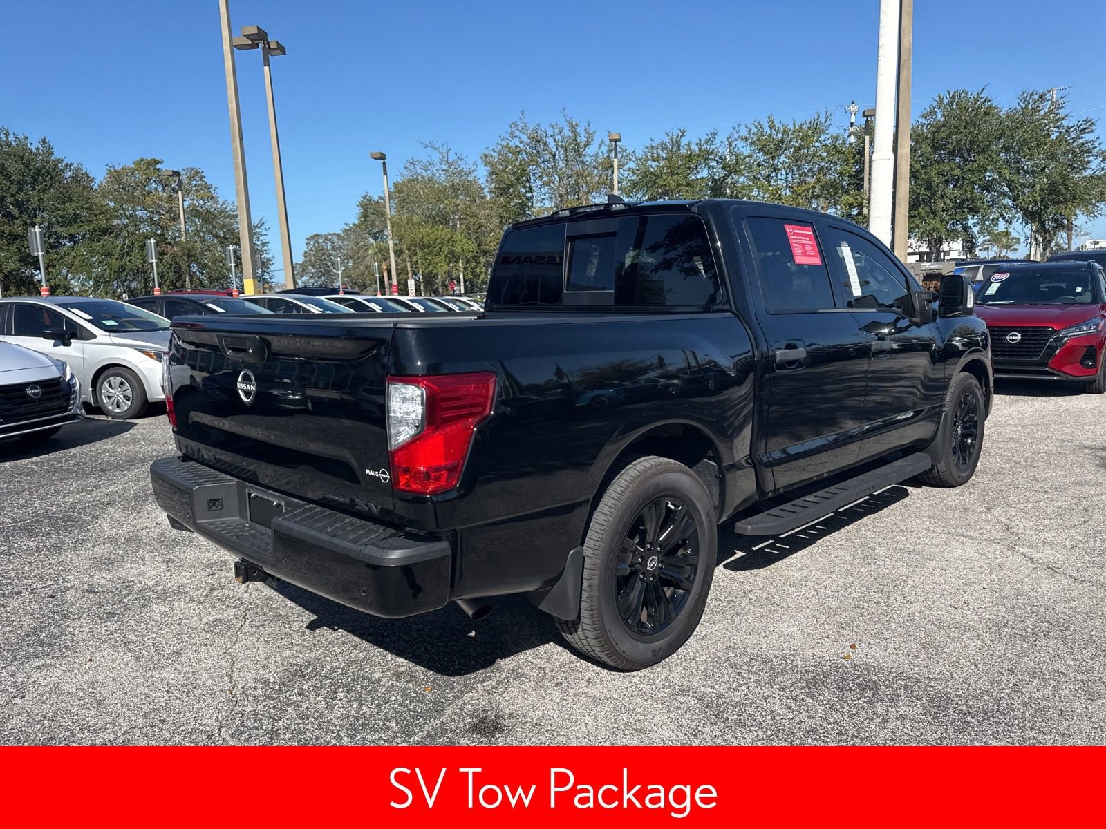 Certified 2024 Nissan Titan SV w/ SV Convenience Package image 5