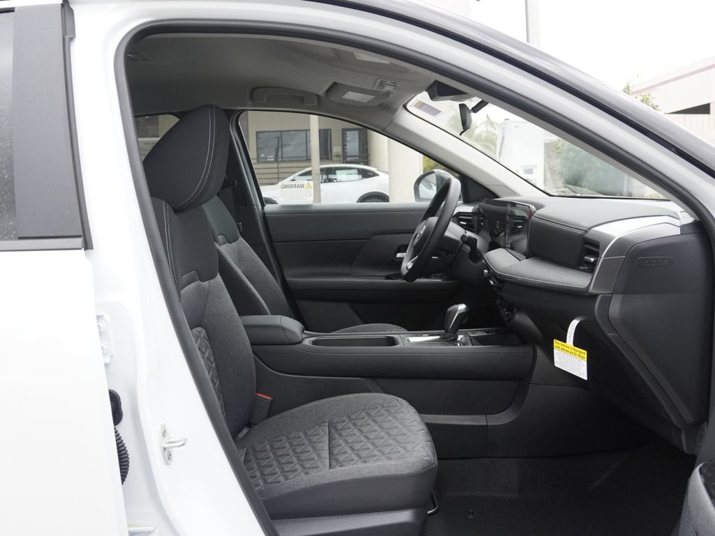 New 2026 Nissan Kicks SV FWD image 24