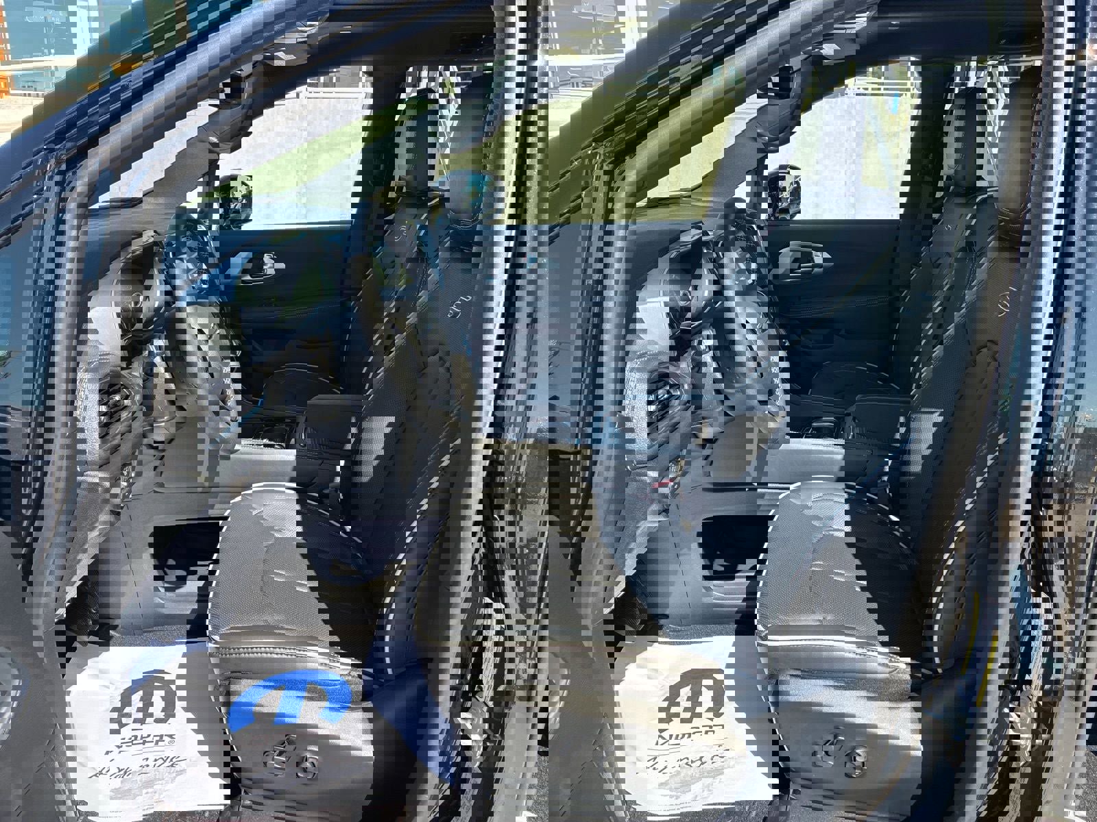 New 2026 Chrysler Pacifica Limited w/ Uconnect Theater Family Group image 19