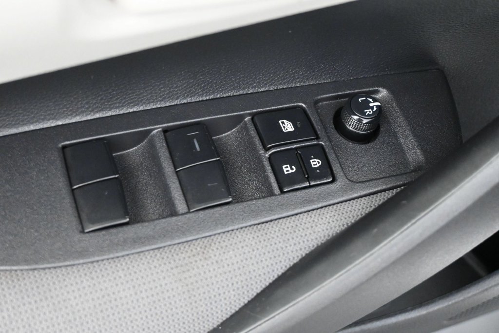 Used 2024 Toyota Corolla LE FWD image 4