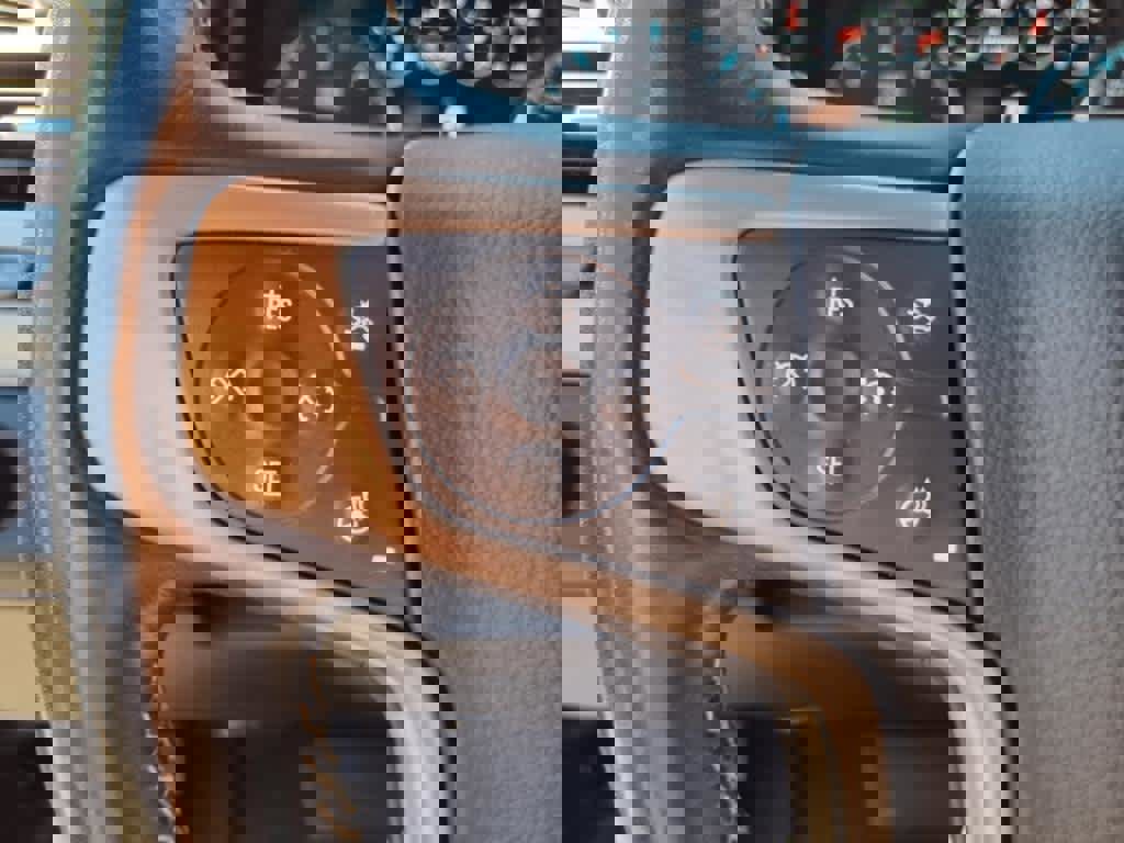 Used 2020 GMC Yukon Denali w/ Open Road Package image 24