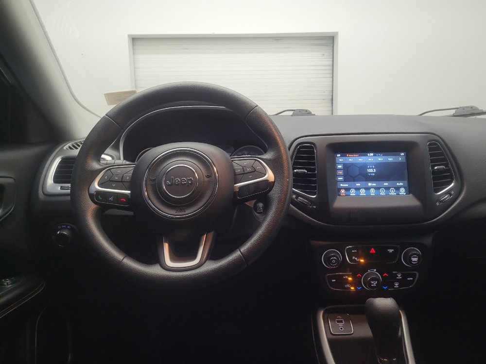 Used 2018 Jeep Compass Sport w/ Tech Group FWD image 22