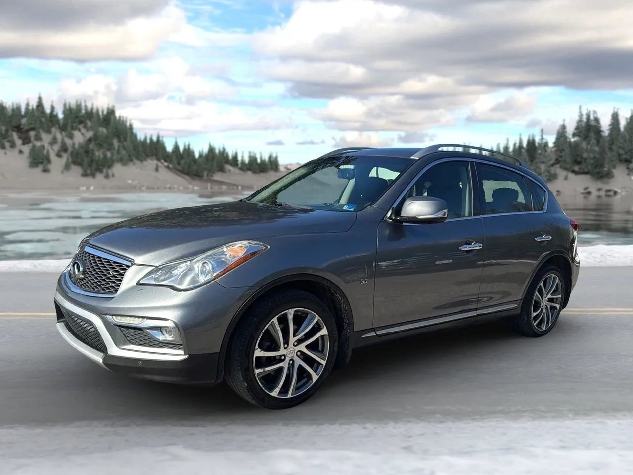 Used 2016 INFINITI QX50 AWD w/ Deluxe Touring Package