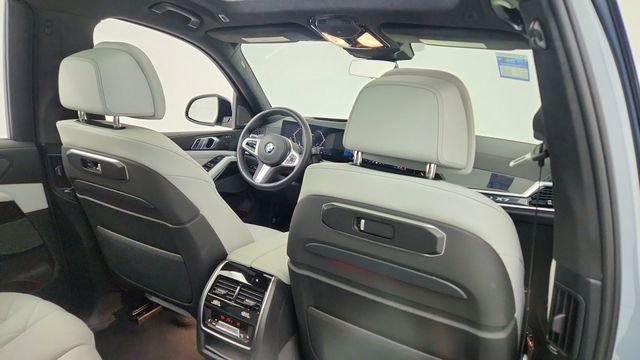 Used 2026 BMW X7 xDrive40i image 28