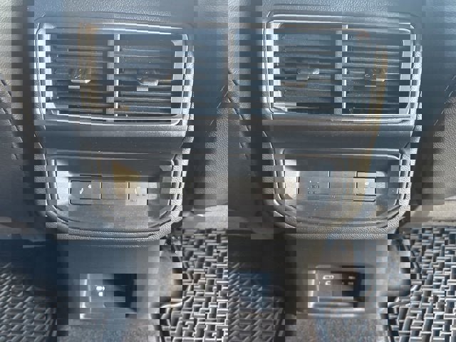 Used 2024 Volkswagen Atlas Cross Sport SEL Premium R-Line image 14