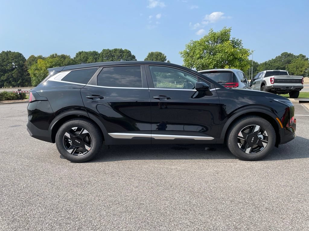 New 2026 Kia Sportage LX FWD image 9