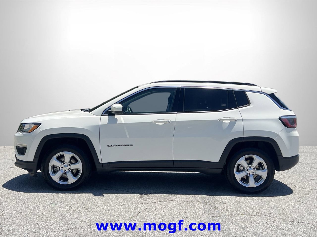 Used 2018 Jeep Compass Latitude w/ Popular Equipment Group FWD image 22
