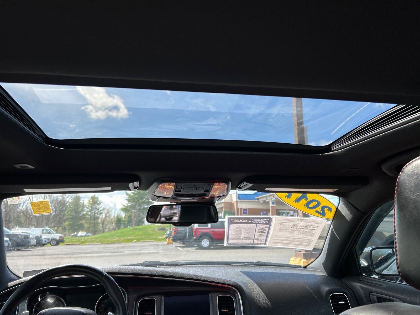 Used 2017 Dodge Charger R/T w/ Premium Group image 4