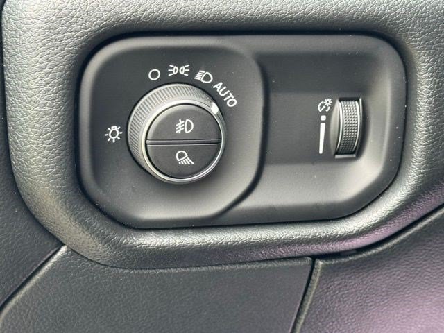 New 2026 RAM 2500 Tradesman AWD/4WD image 14