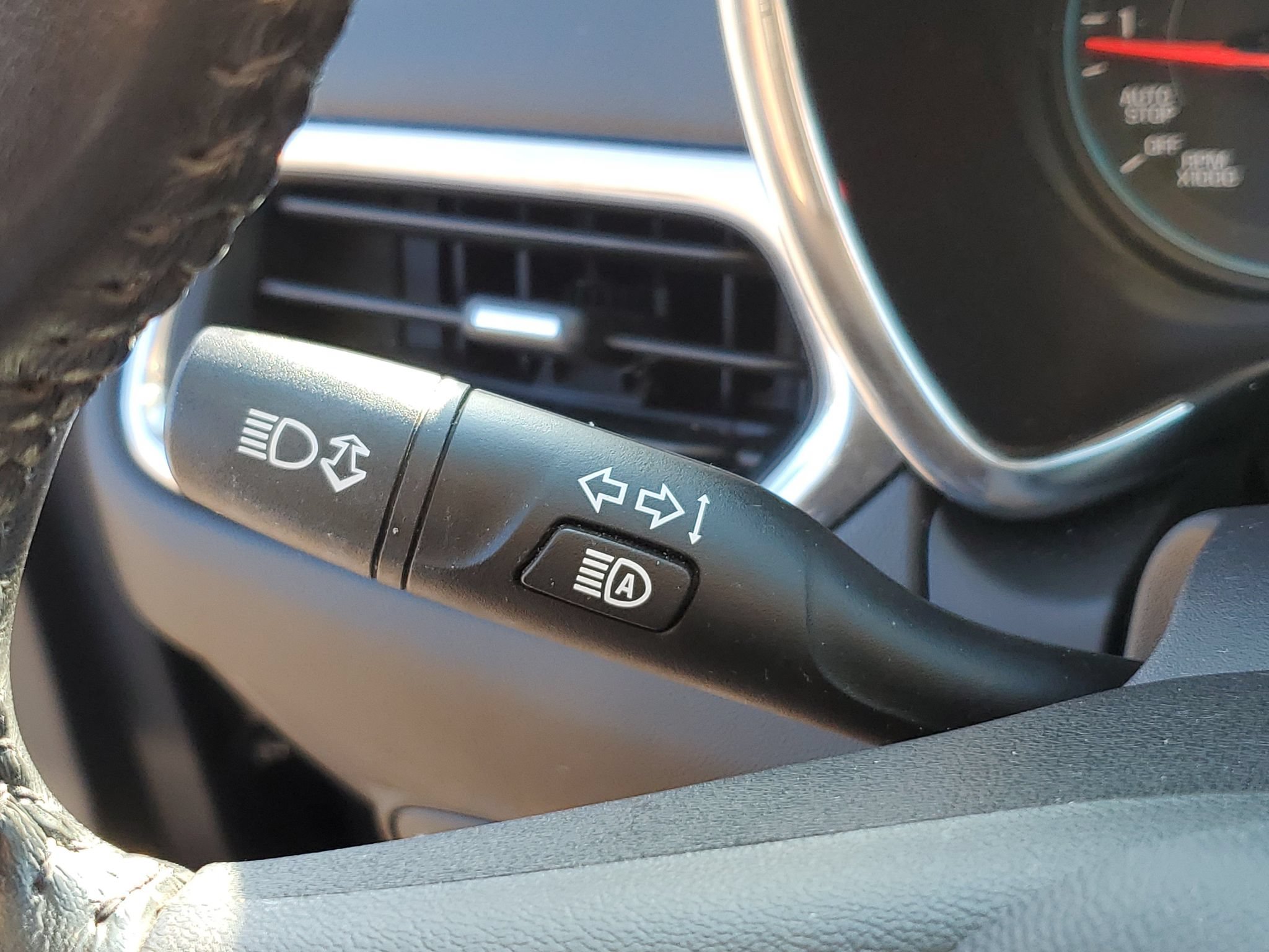 Used 2020 Chevrolet Equinox LT AWD/4WD image 23