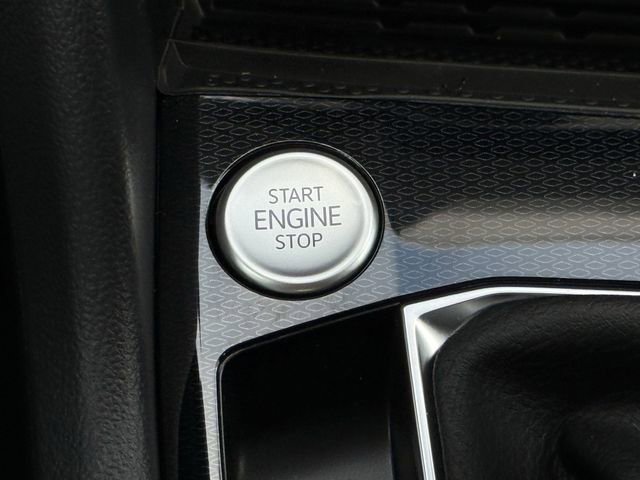 New 2026 Volkswagen Taos SE image 18