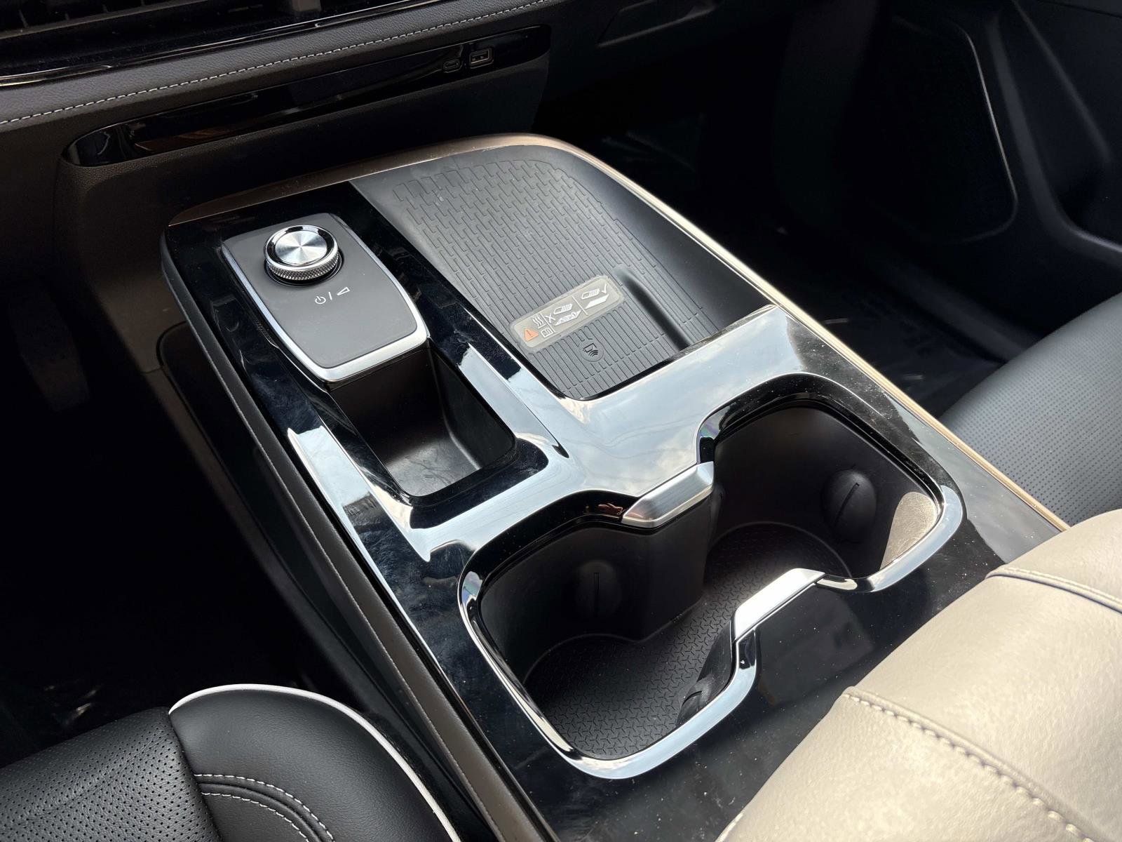 Certified 2025 Buick Enclave Avenir w/ Super Cruise Package image 27