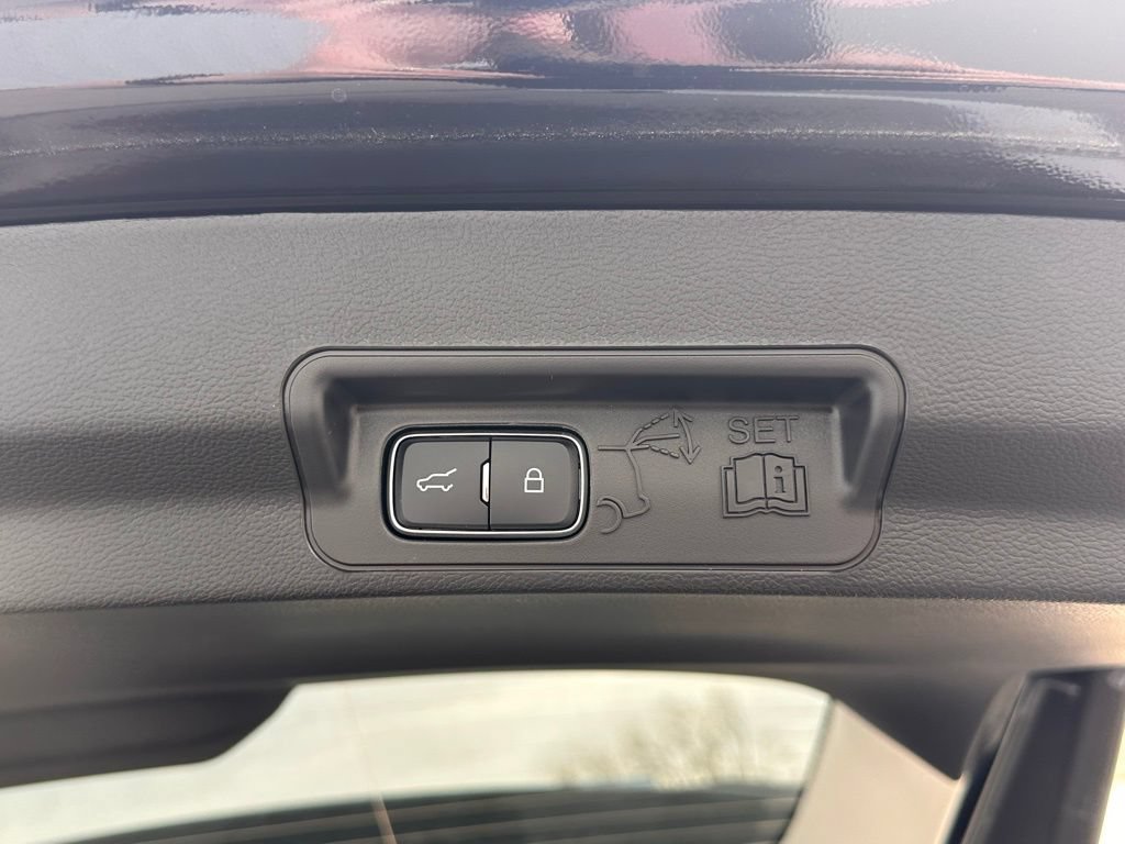 New 2026 Ford Explorer Active AWD/4WD image 22