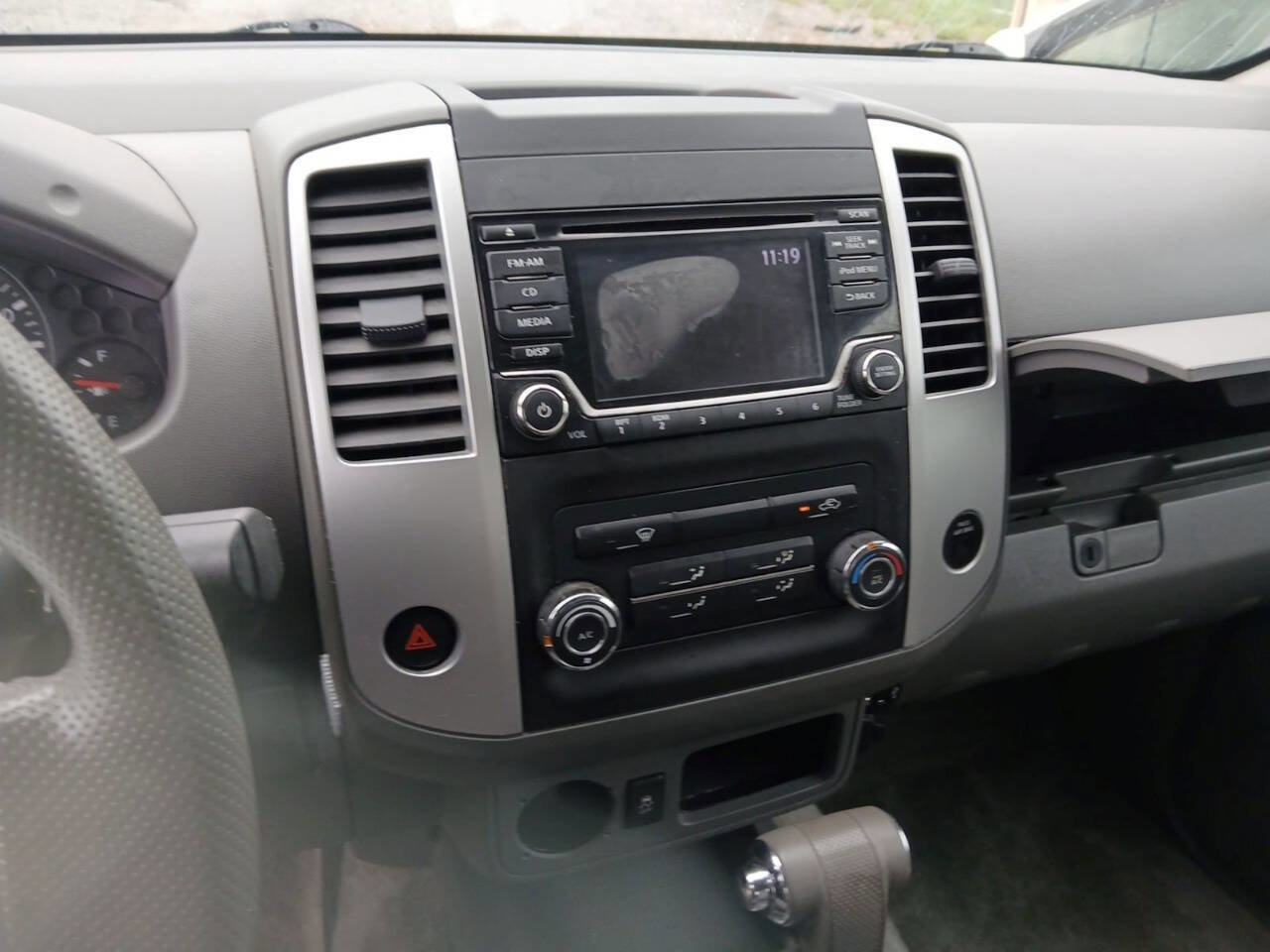 Used 2018 Nissan Frontier S image 11