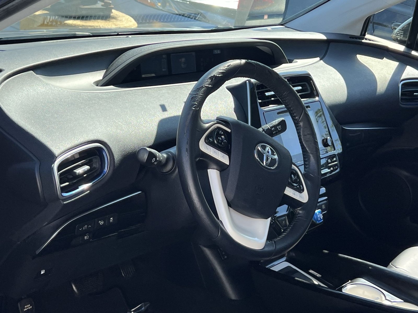 Used 2016 Toyota Prius Four Touring w/ Premium Convenience Package FWD image 12